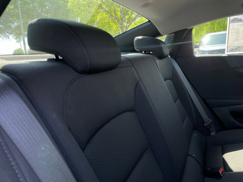 Used 2024 Chevrolet Malibu RS FWD image 35