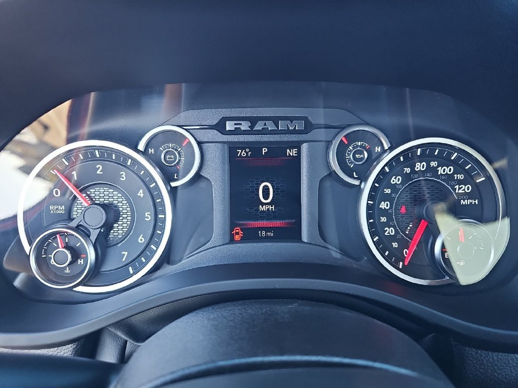 New 2027 RAM 1500 Express AWD/4WD image 18