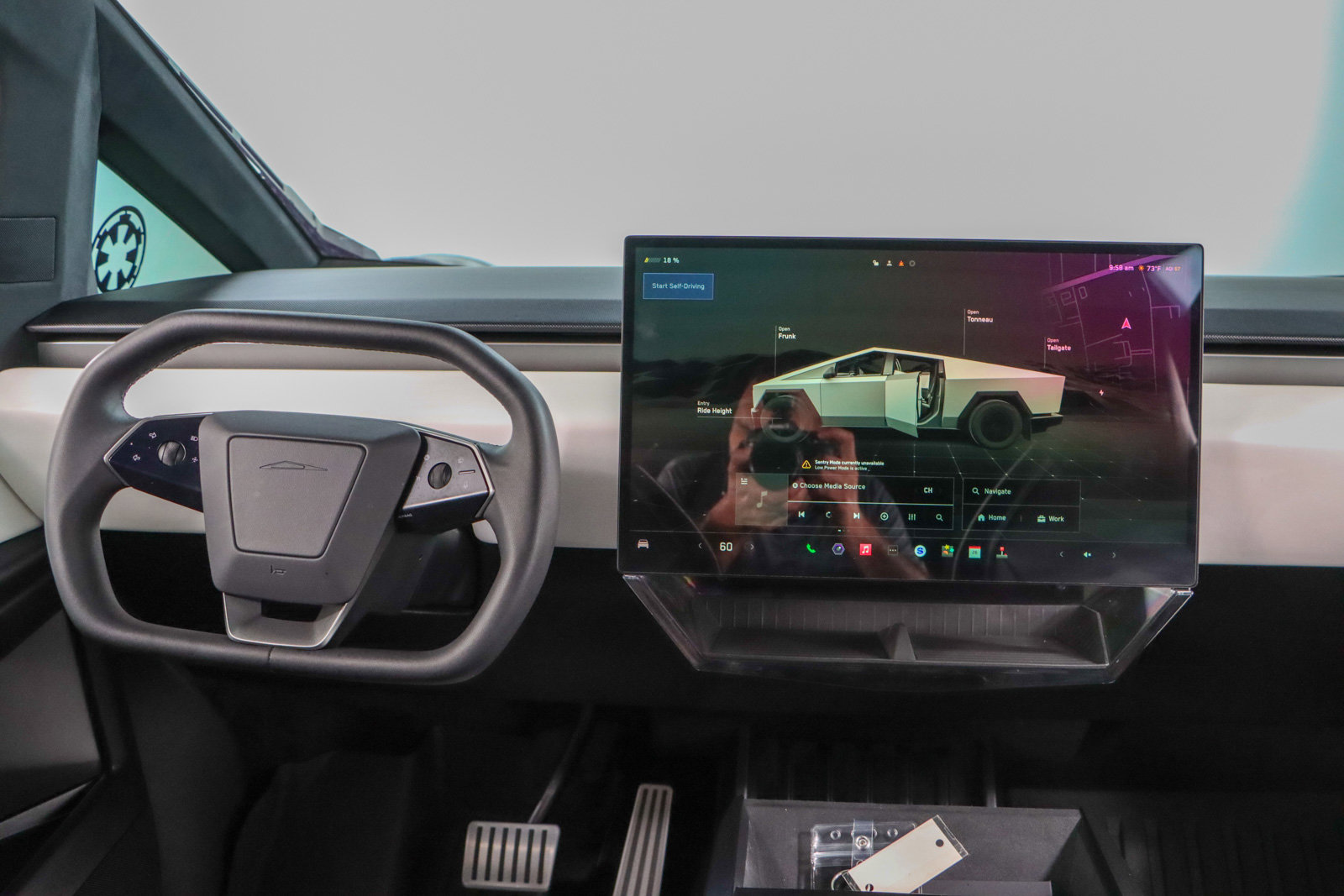 Used 2024 Tesla Cybertruck AWD Crew Cab image 16