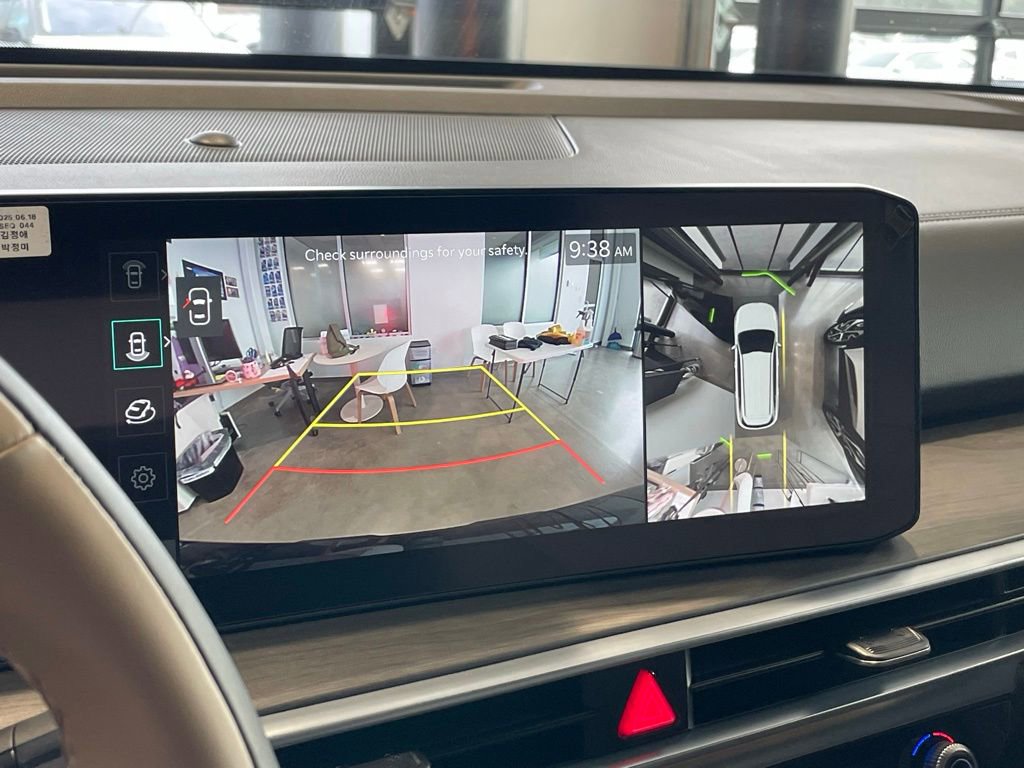 New 2026 Kia Sorento SX Prestige w/ Olive Brown Leather Package image 15