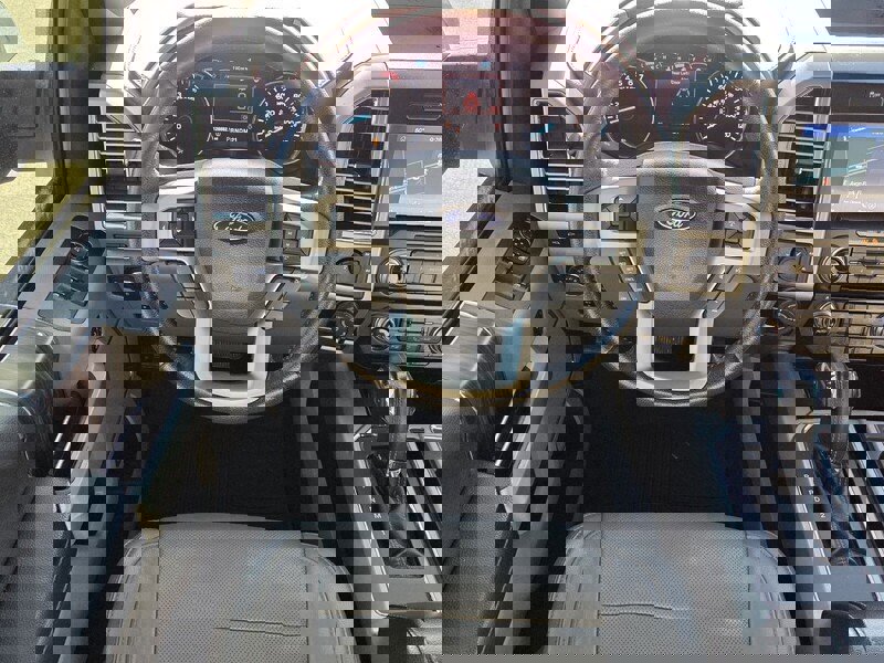 Used 2016 Ford F150 Lariat w/ Equipment Group 502A Luxury image 11