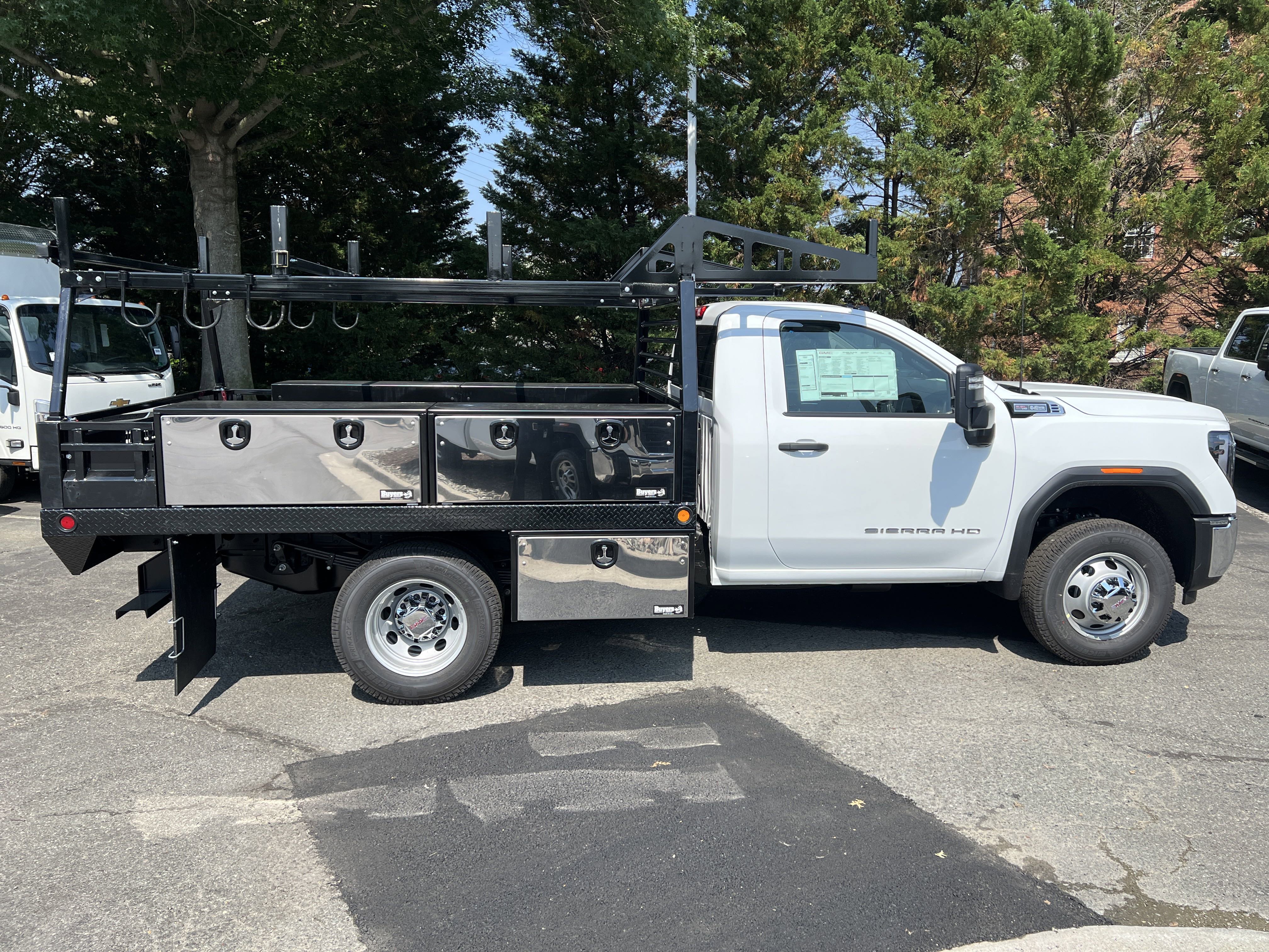 New 2025 GMC Sierra 3500 Pro w/ Convenience Package image 10