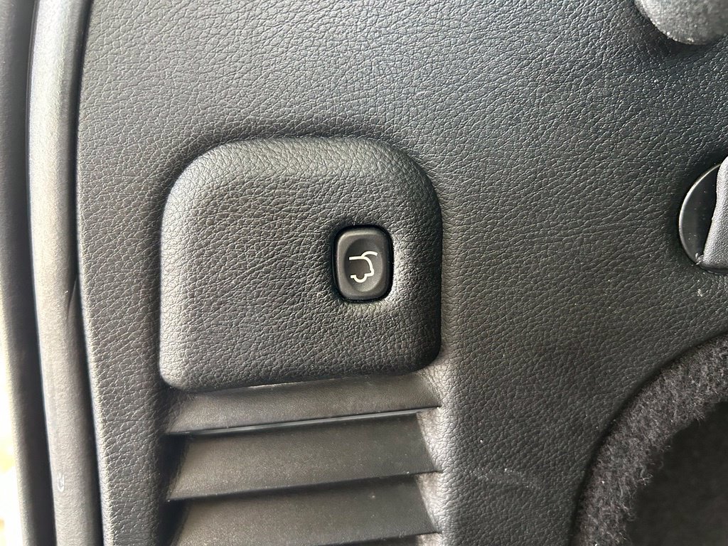 Used 2018 Jeep Grand Cherokee High Altitude RWD image 38