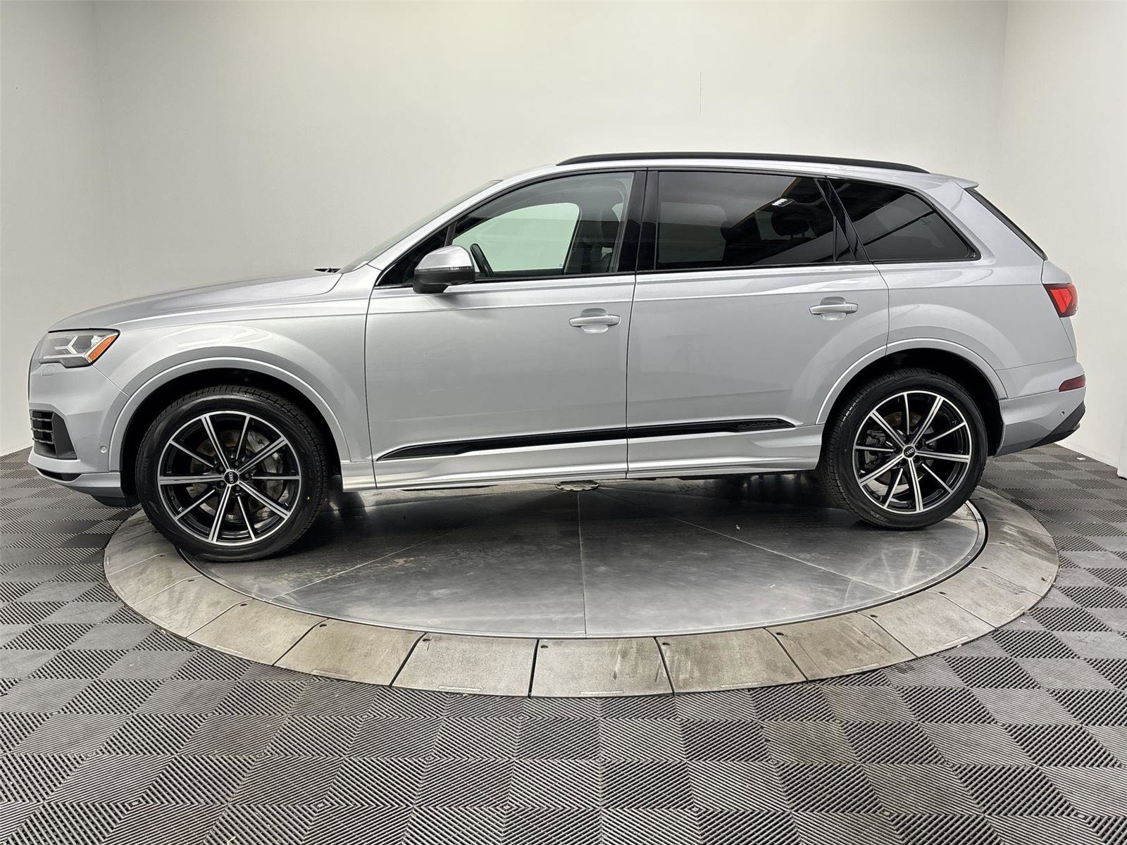 Used 2021 Audi Q7 3.0T Premium Plus image 16