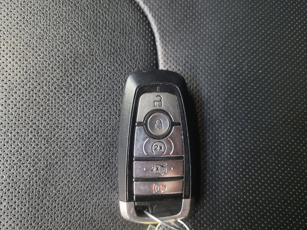 Used 2018 Ford Edge Titanium w/ Equipment Group 301A image 32