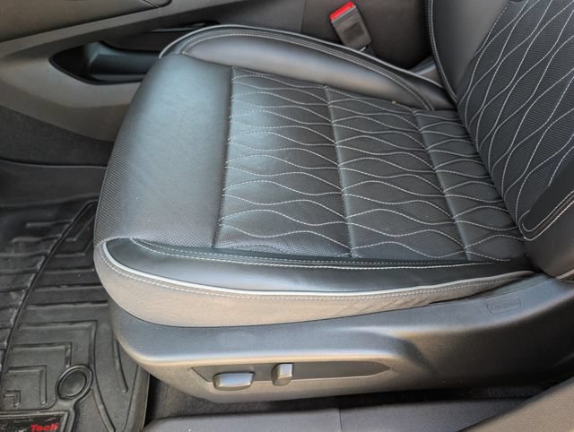 Used 2022 Buick Envision Avenir w/ Safety Package FWD image 14