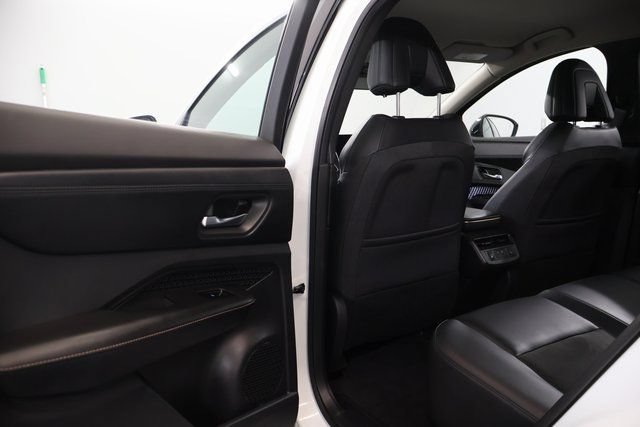 Used 2024 Nissan Ariya FWD image 32