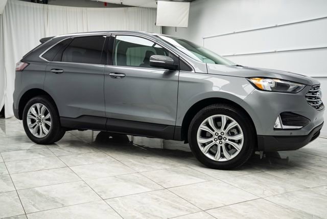 Used 2024 Ford Edge Titanium image 2