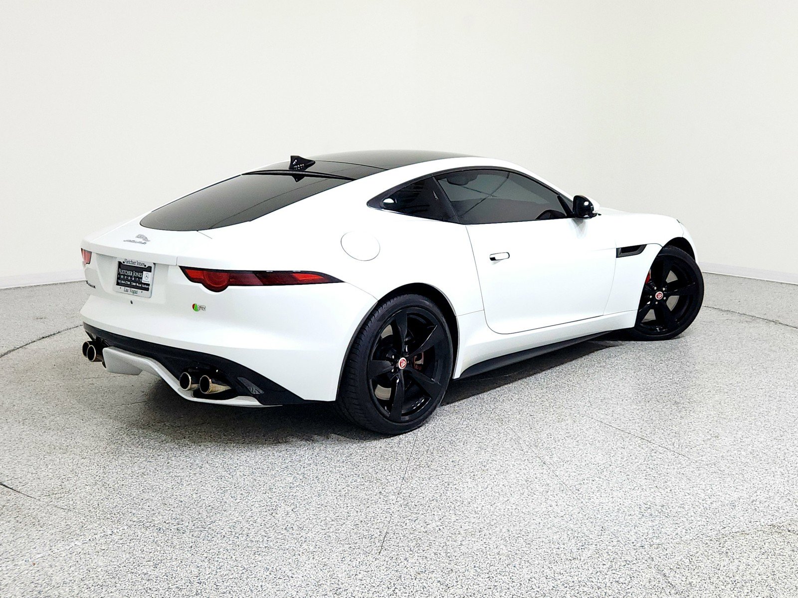 Used 2018 Jaguar F-TYPE R image 6