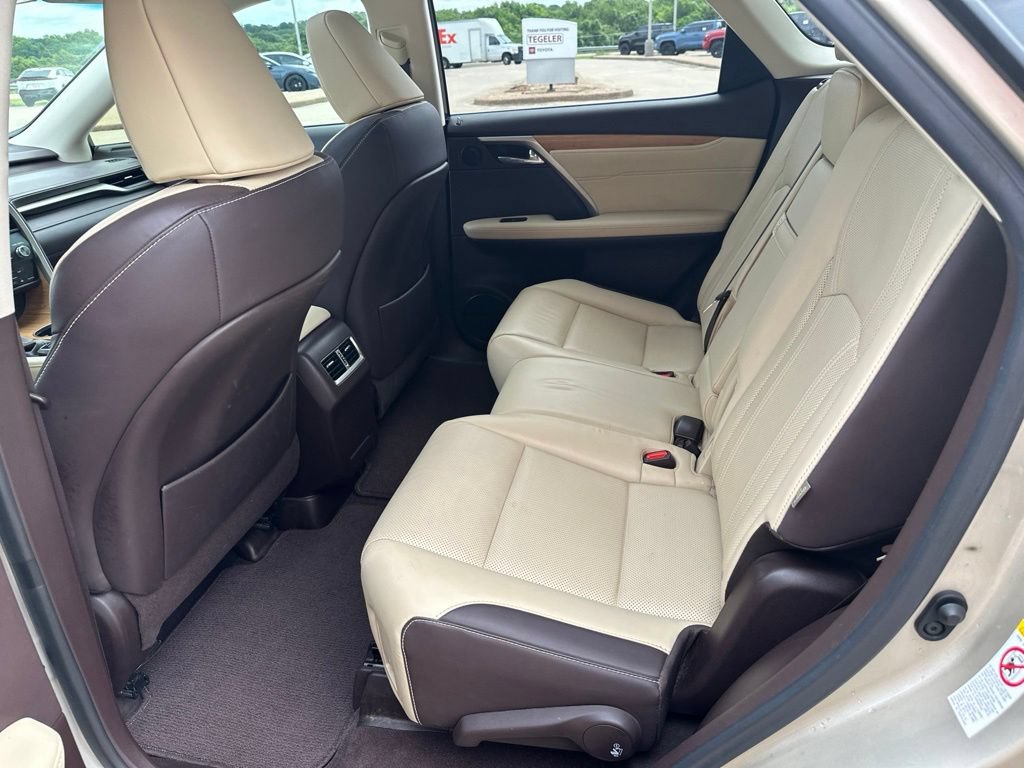 Used 2018 Lexus RX 350L AWD w/ Premium Package image 16