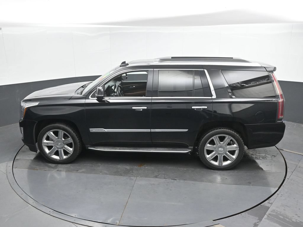Used 2018 Cadillac Escalade Premium Luxury AWD/4WD image 37