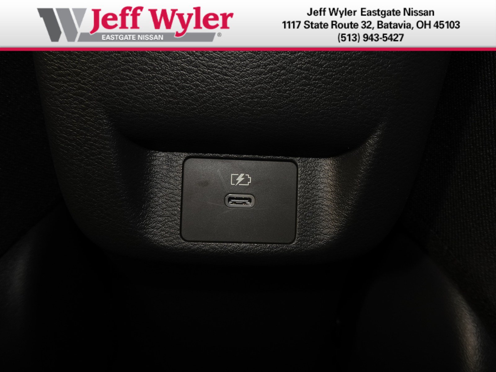 New 2025 Nissan Versa SV w/ Trunk Package FWD image 28
