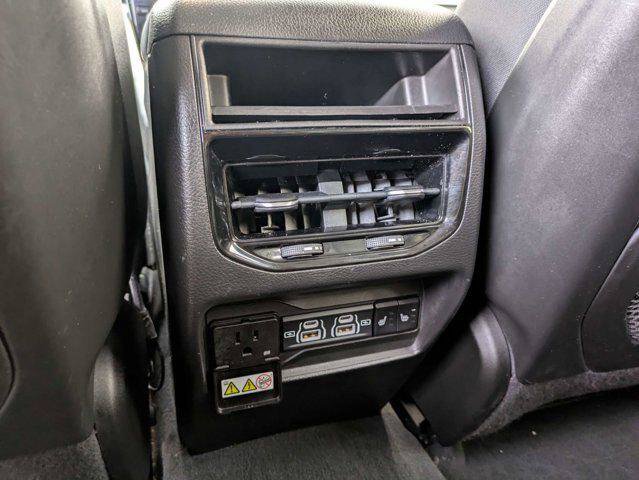 Certified 2022 Jeep Grand Cherokee Limited w/ Luxury Tech Group II RWD image 15