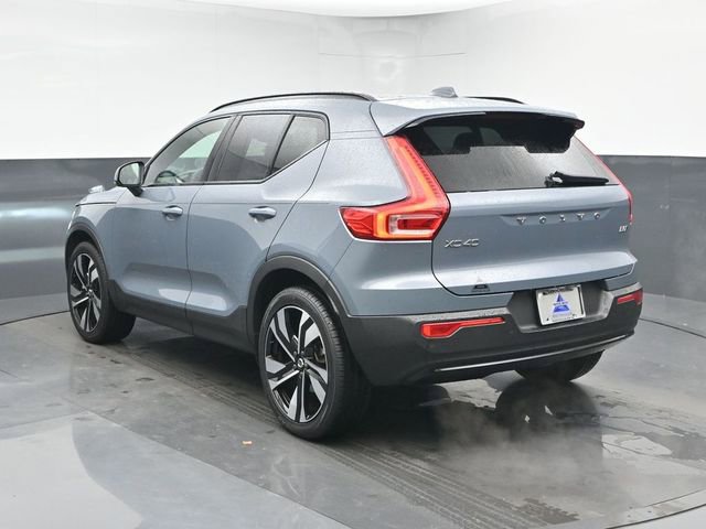 Used 2023 Volvo XC40 B5 Plus w/ Protection Package Premier image 6