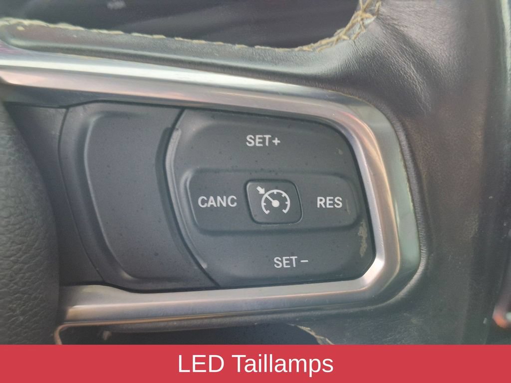 Used 2019 Jeep Wrangler Unlimited Sahara AWD/4WD image 16