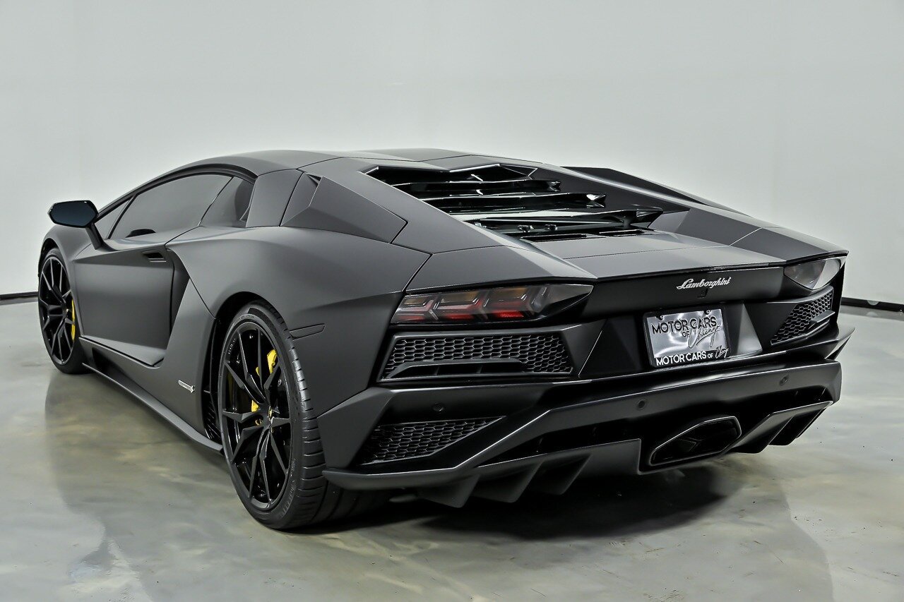 Used 2018 Lamborghini Aventador S AWD/4WD image 10