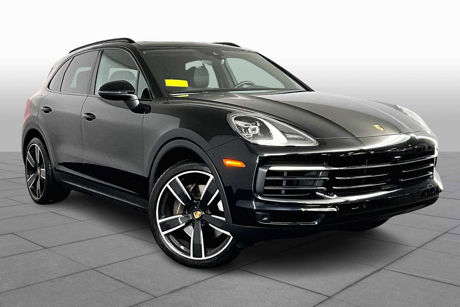 Used 2022 Porsche Cayenne image 3