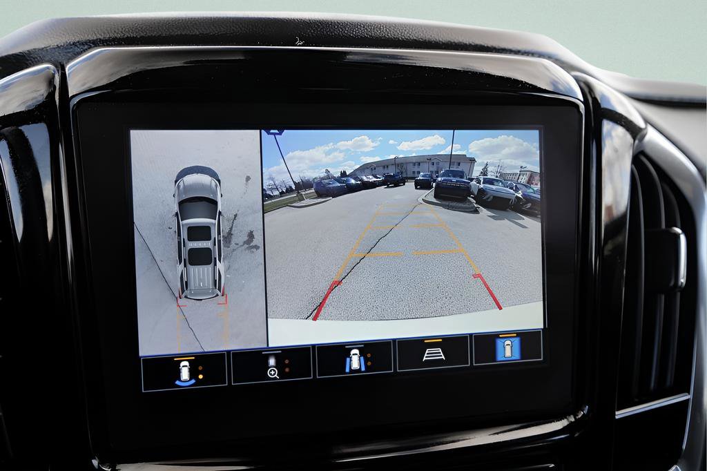 Used 2023 Chevrolet Traverse LT w/ LT Premium Package AWD/4WD image 42