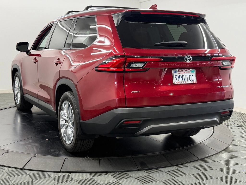 Certified 2024 Toyota Grand Highlander AWD image 12