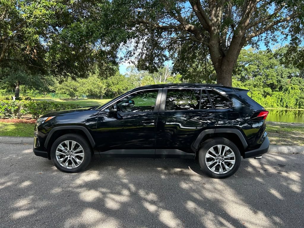 Certified 2022 Toyota RAV4 XLE Premium FWD image 3