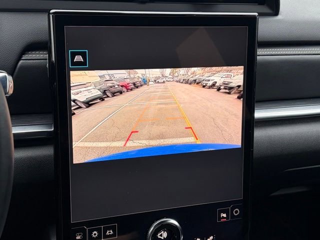 Used 2025 GMC Terrain Elevation image 3