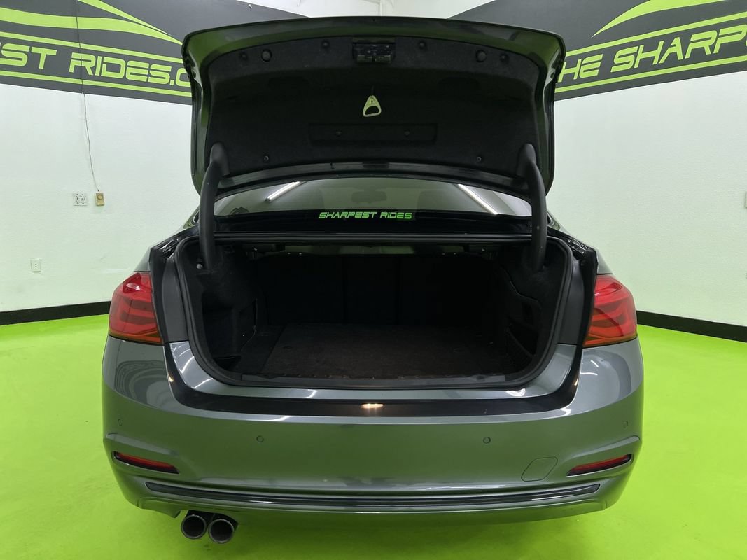 Used 2017 BMW 330e RWD image 9