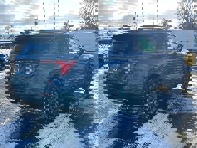 New 2026 Ford Explorer Active w/ Active Comfort Package image 8