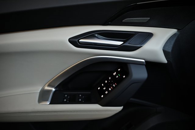 New 2025 Audi Q5 Prestige image 14