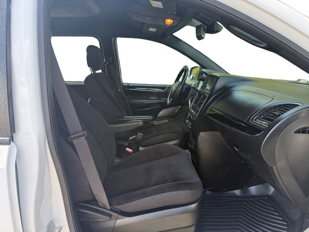 Used 2019 Dodge Grand Caravan SE image 15