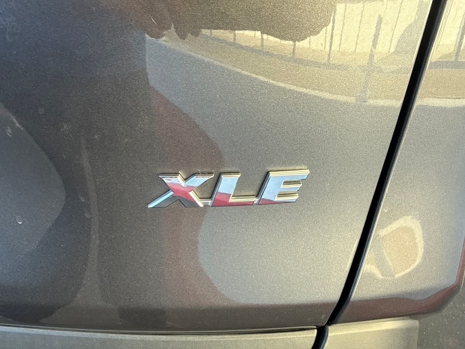 Used 2025 Toyota RAV4 XLE FWD image 15