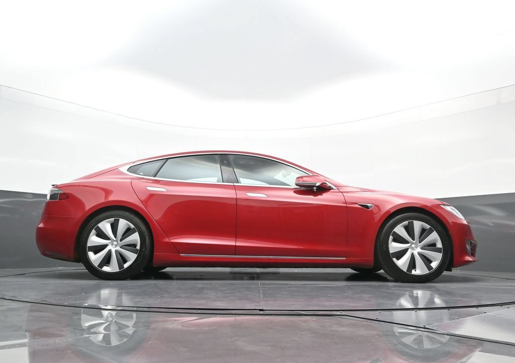 Used 2021 Tesla Model S Performance AWD/4WD image 28
