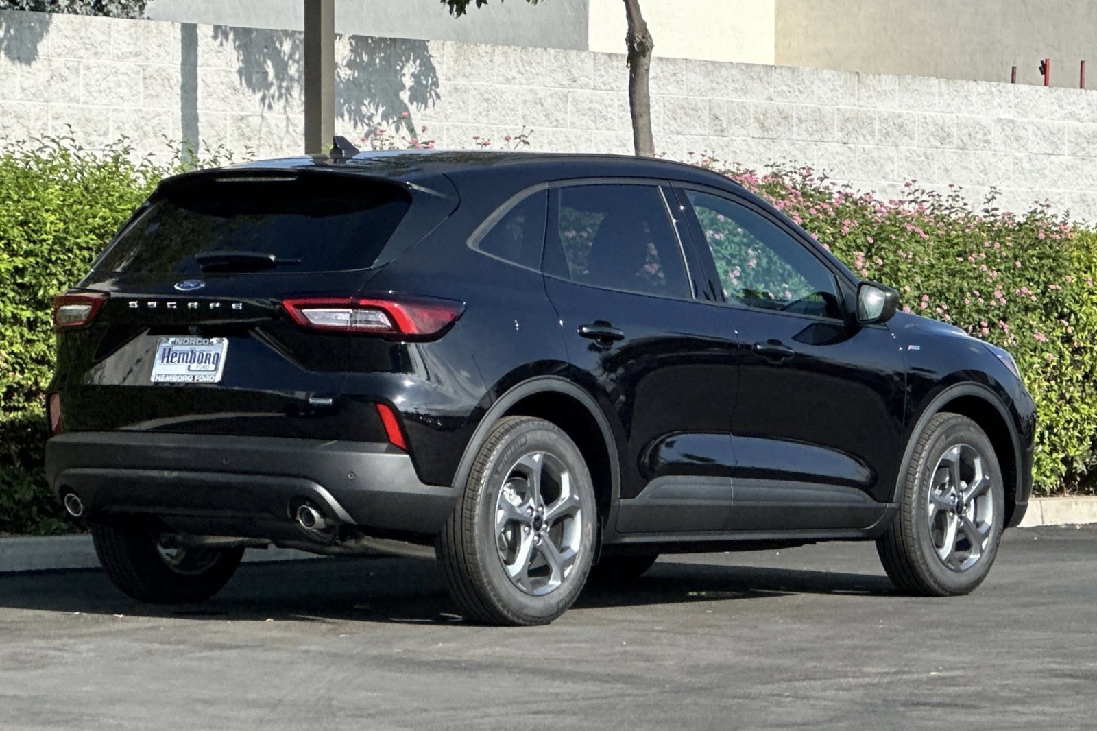 New 2025 Ford Escape ST-Line w/ Equipment Group 301A image 4