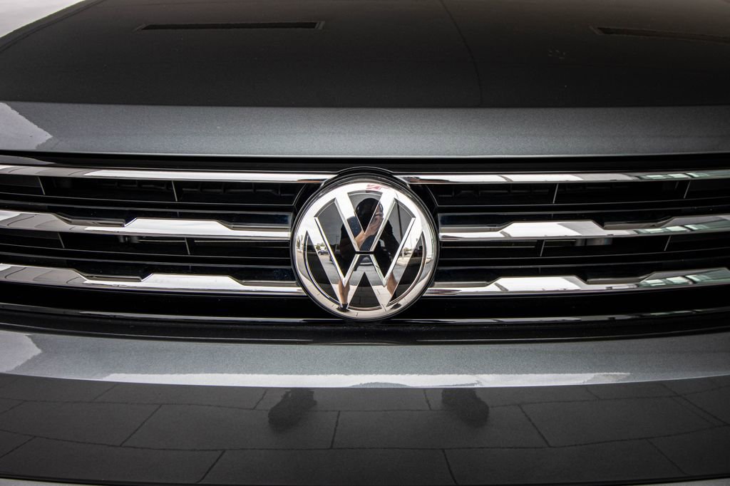 Used 2021 Volkswagen Tiguan S image 7