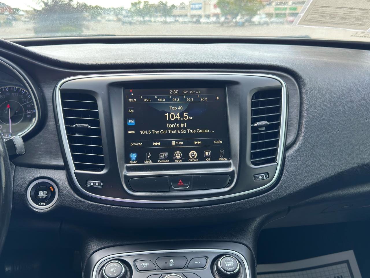 Used 2017 Chrysler 200 Limited Platinum FWD image 16