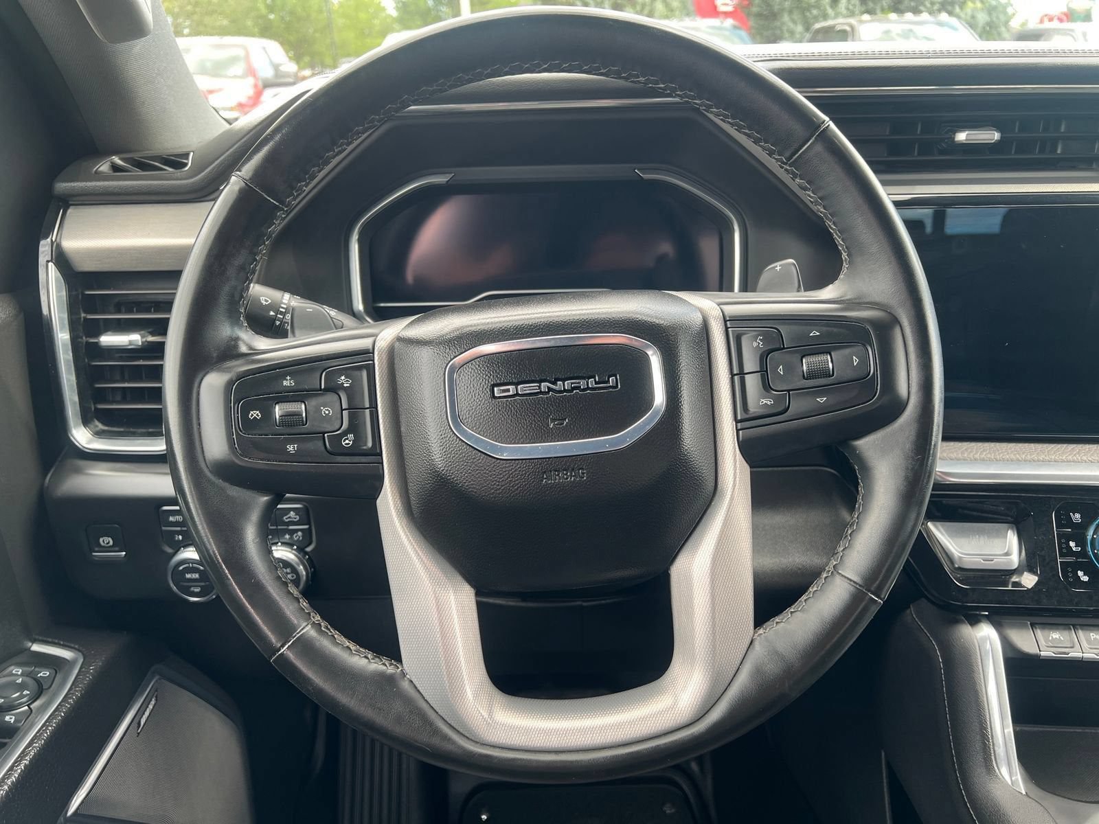 Used 2025 GMC Sierra 1500 Denali w/ Denali Reserve Package AWD/4WD image 19