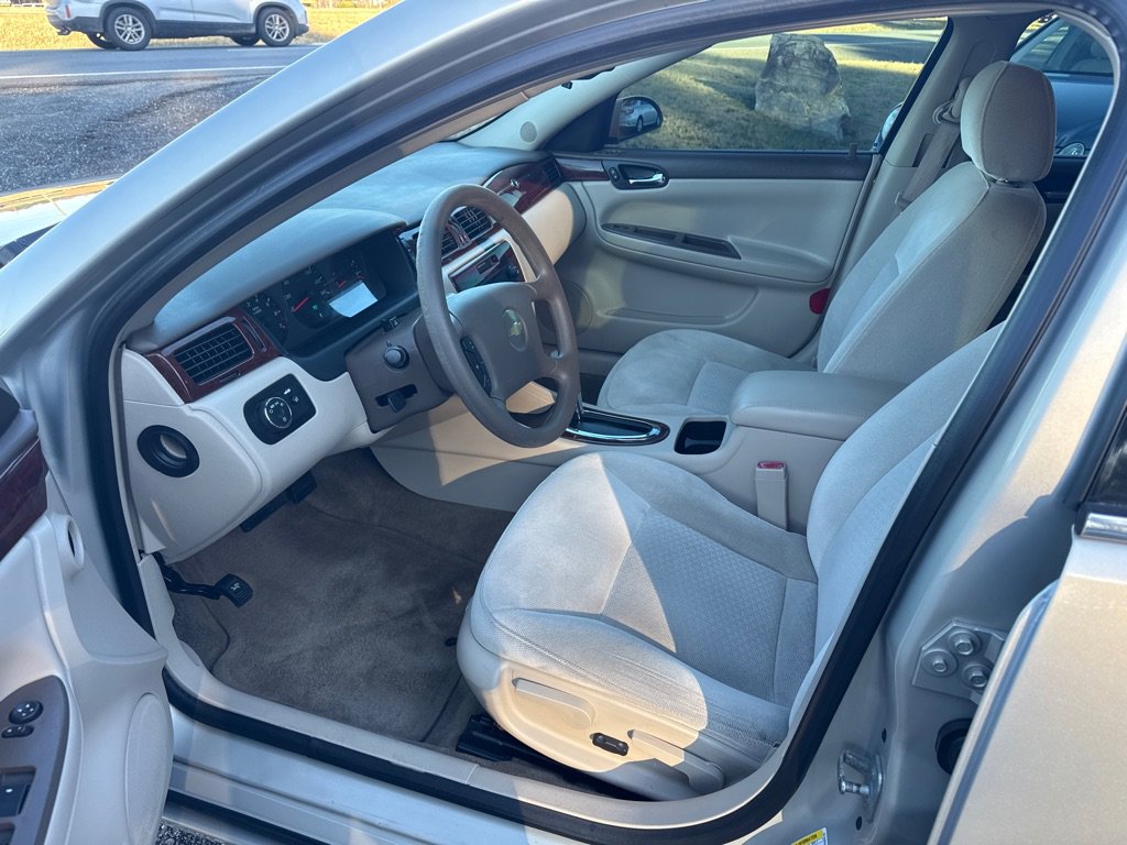 Used 2008 Chevrolet Impala LS image 26