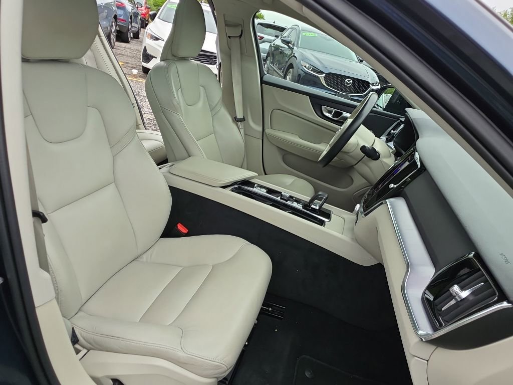 Used 2024 Volvo S60 B5 Core AWD/4WD image 27