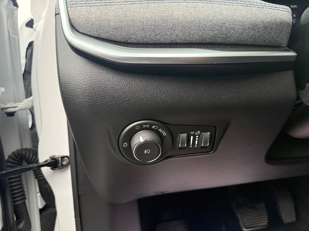 Used 2022 Jeep Compass Latitude w/ Convenience Group FWD image 18