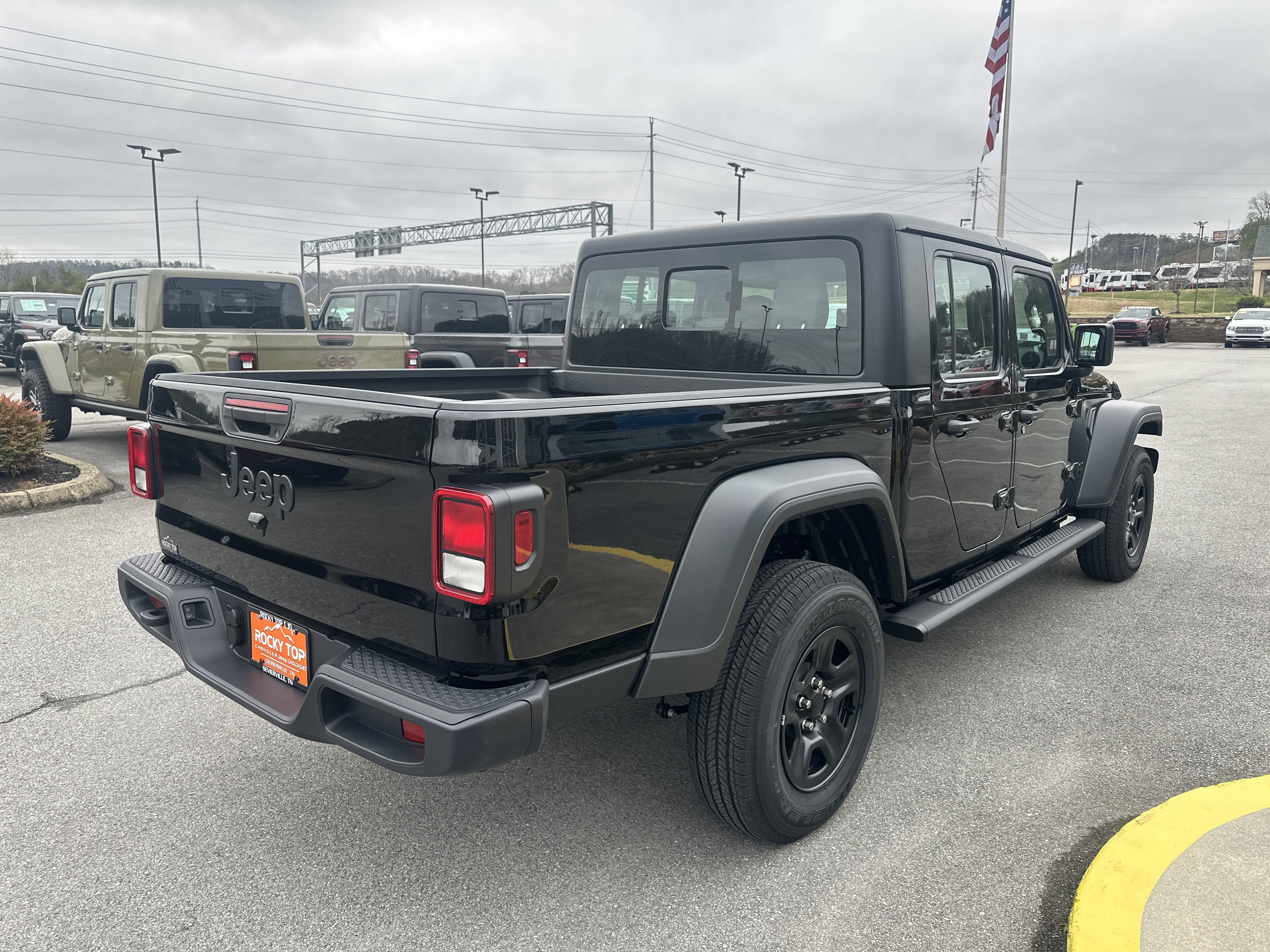 New 2026 Jeep Gladiator Sport AWD/4WD image 7