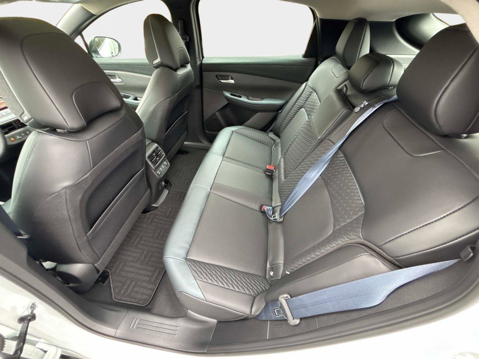 New 2026 Nissan Leaf Platinum+ image 11