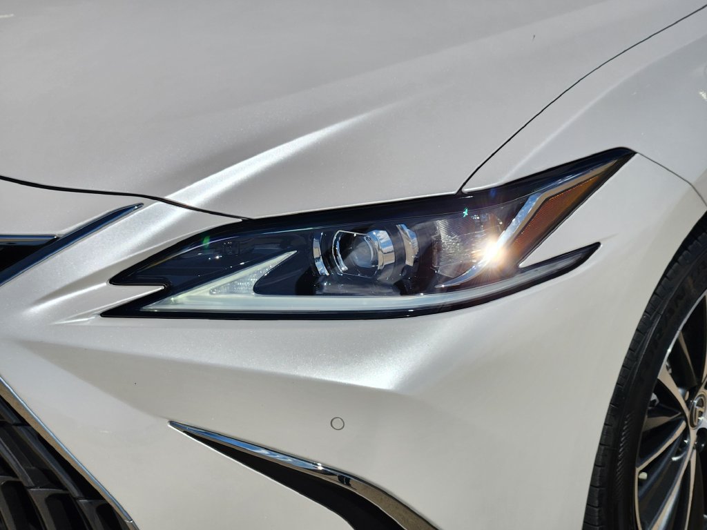 Certified 2025 Lexus ES 350 w/ Premium Package FWD image 9