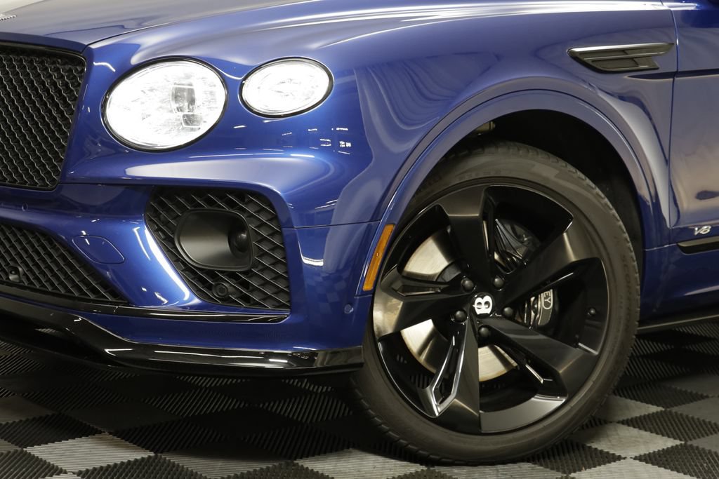 Used 2021 Bentley Bentayga AWD/4WD image 3
