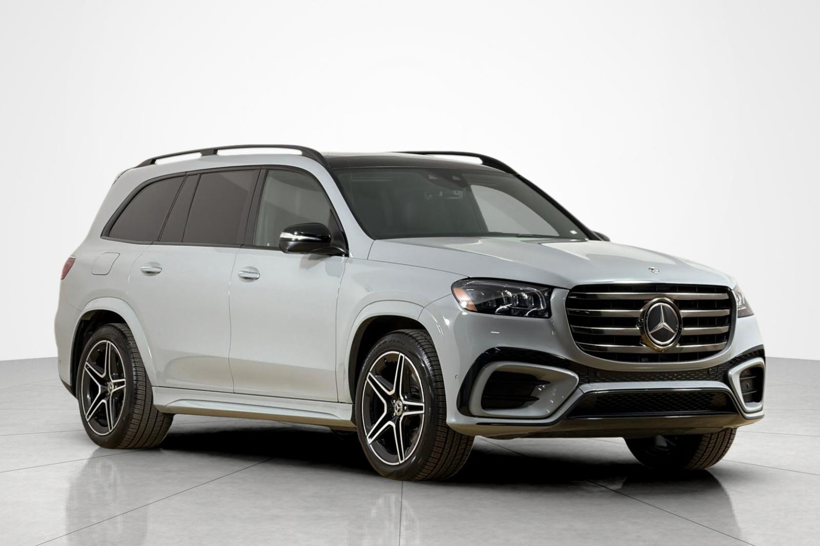 Used 2024 Mercedes-Benz GLS 450 4MATIC image 7