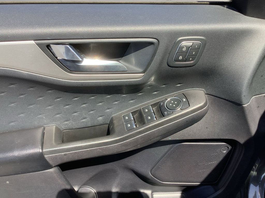 Used 2020 Ford Escape SEL AWD/4WD image 12