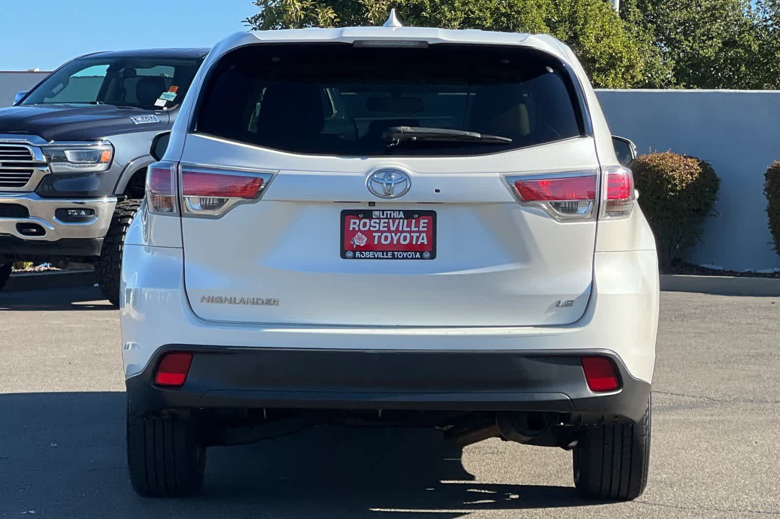 Used 2014 Toyota Highlander Plus FWD image 8
