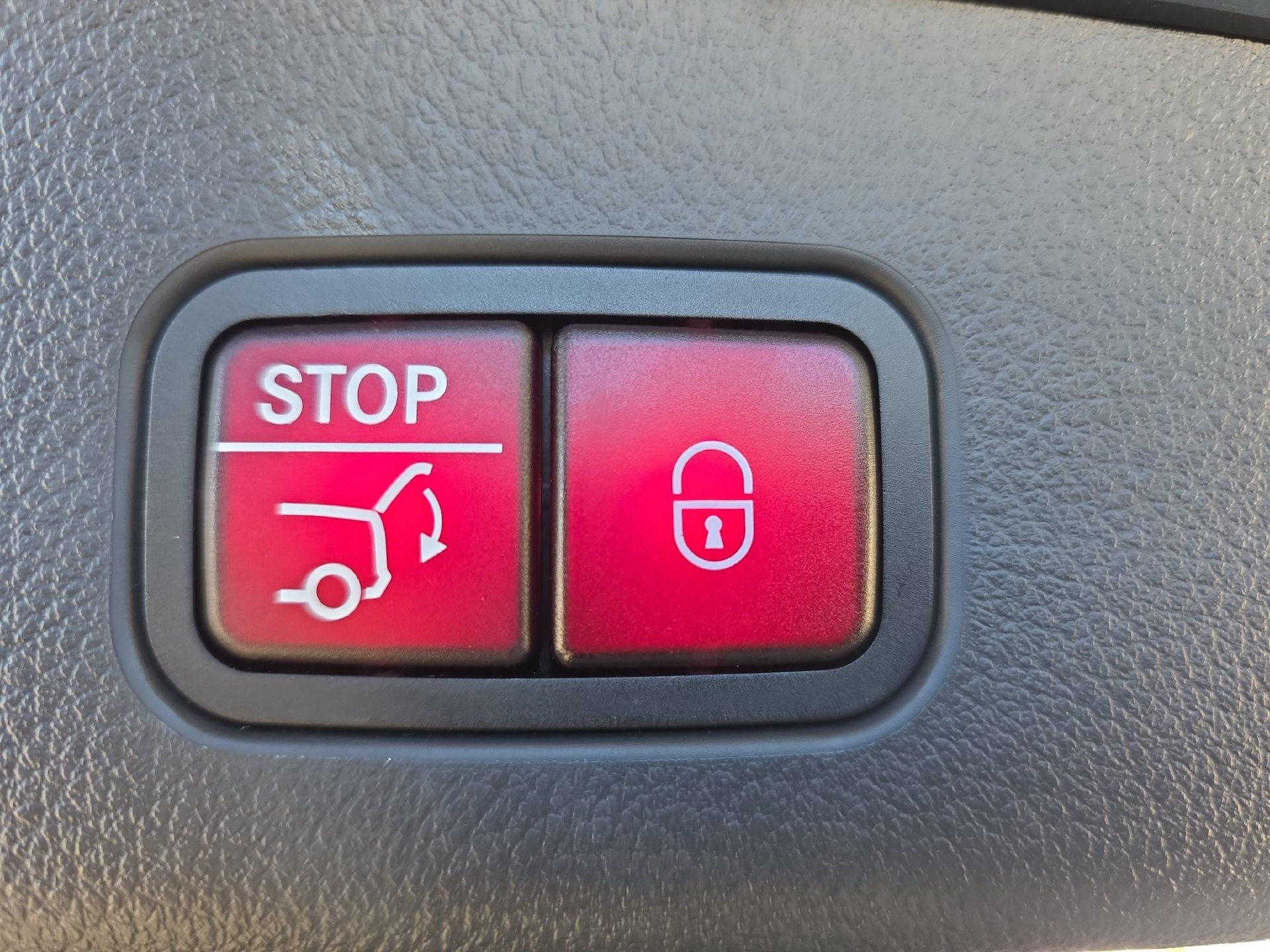 Certified 2026 Mercedes-Benz GLC 300 4MATIC image 13