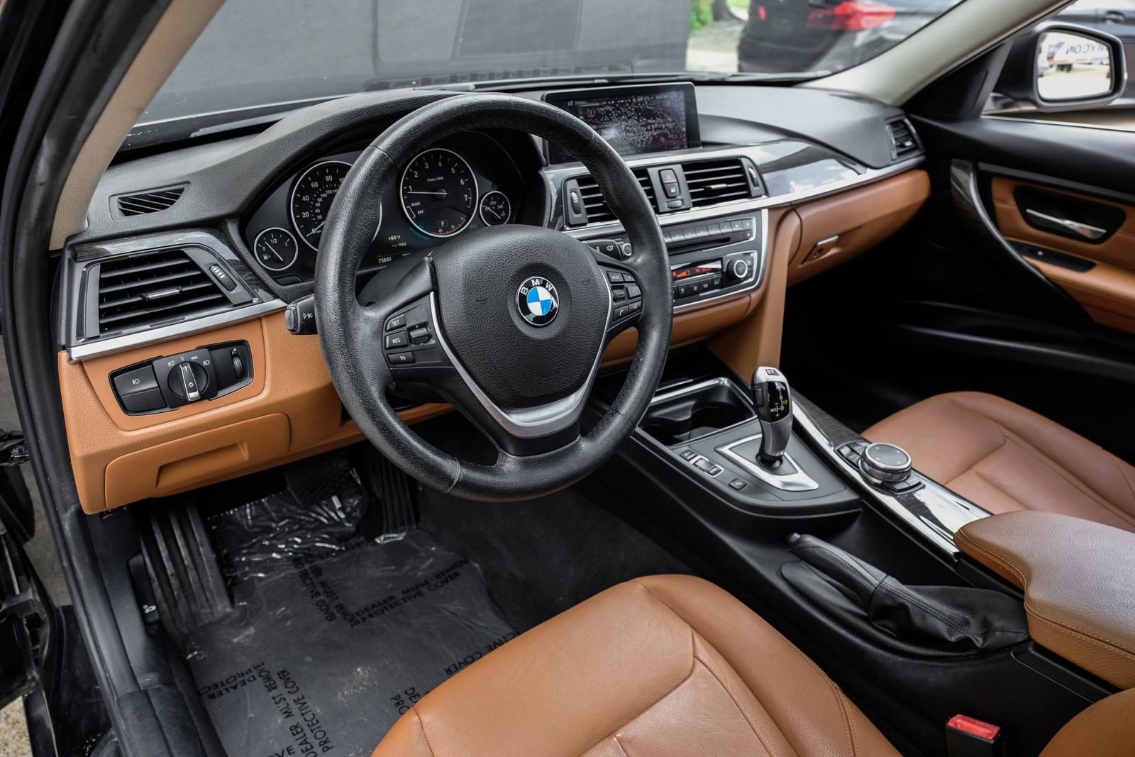 Used 2015 BMW 328i xDrive Sedan AWD/4WD image 2