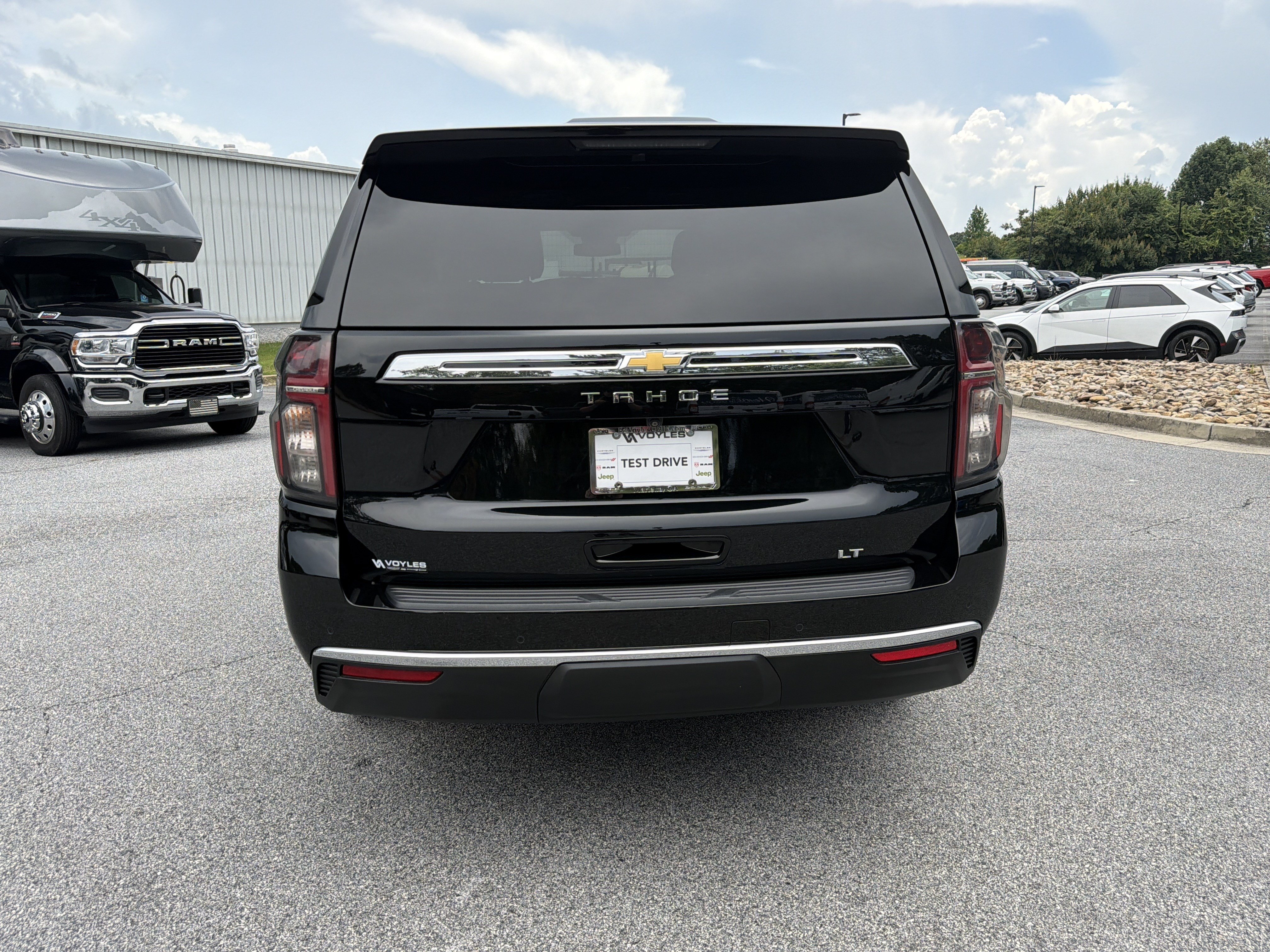 Used 2024 Chevrolet Tahoe LT RWD image 7