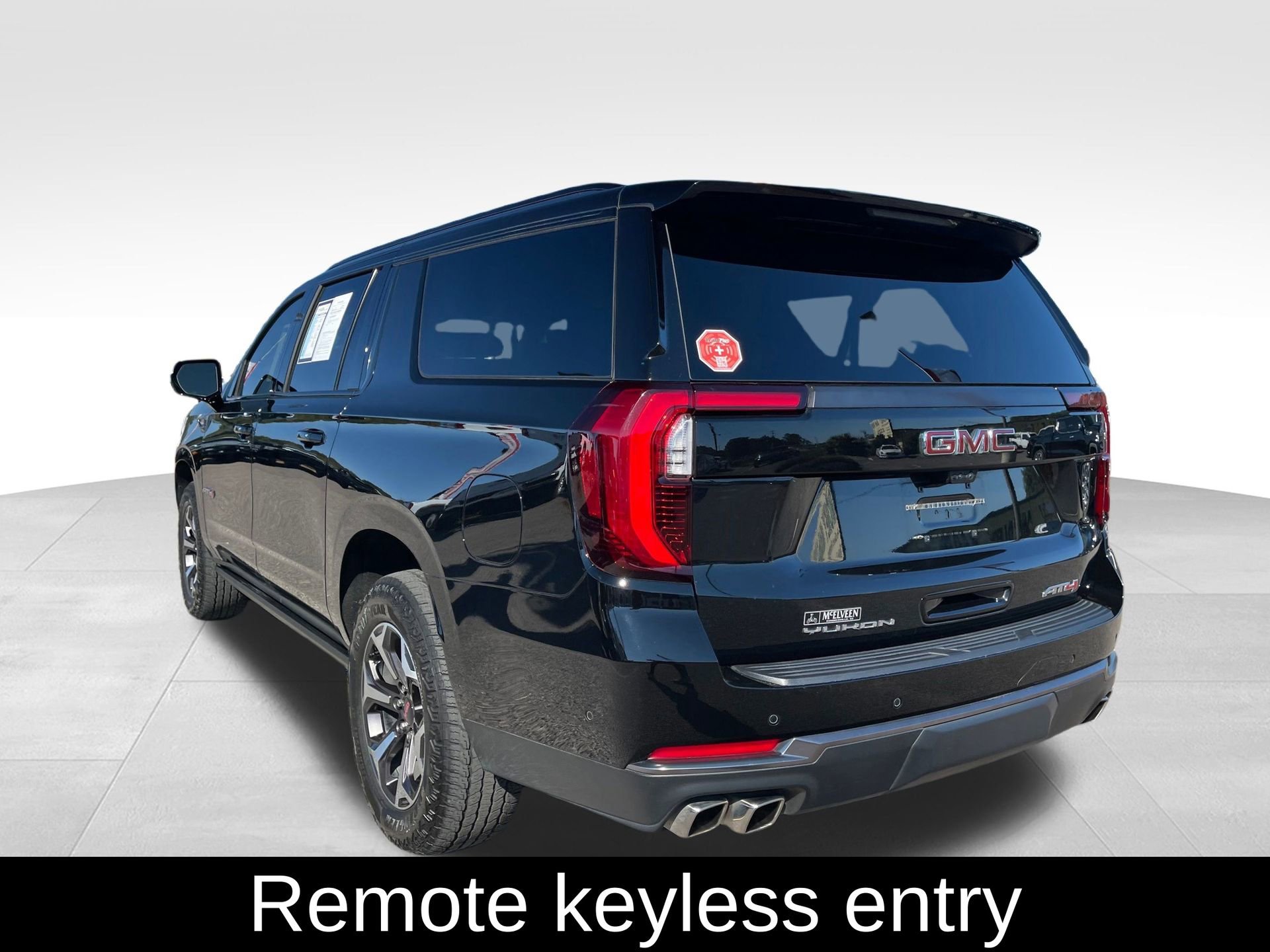 Used 2025 GMC Yukon XL AT4 Ultimate image 8