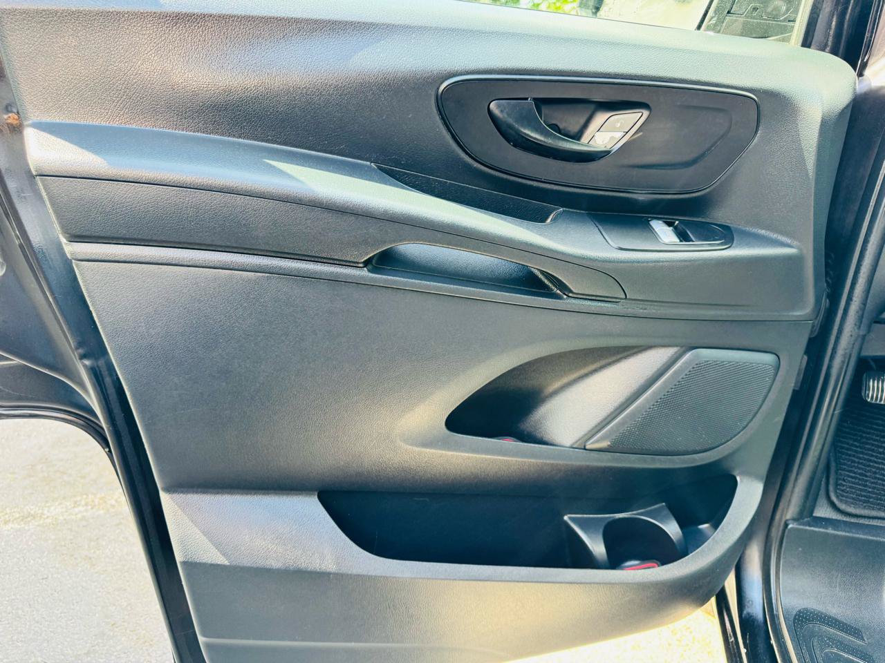 Used 2017 Mercedes-Benz Metris Passenger image 12
